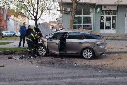 Cel puțin opt răniți după ce o mașină a spulberat pietonii într-o intersecție aglomerată din Stuttgart