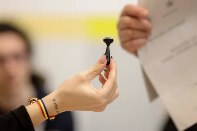 Buletinul de vot pentru turul 2 al prezidențialelor: Află greșelile care-ți pot anula votul!