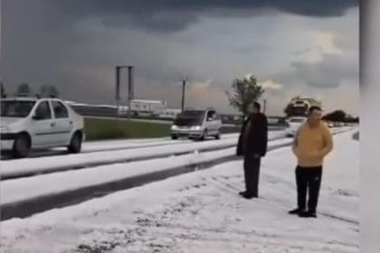VIDEO: Grindina distruge în mai multe județe – Ploaie cu gheață în toată țara!