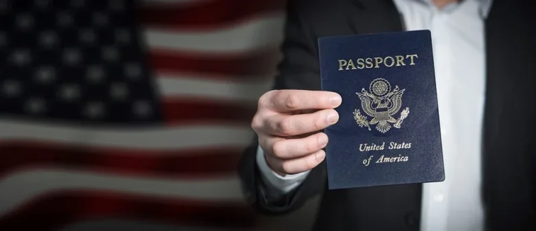 Pașaportul de rezervă: Cum dubla cetățenie devine noul „vis american" pentru tot mai mulți americani Pașaportul de rezervă: Cum dubla cetățenie devine noul „vis american” pentru tot mai mulți americani