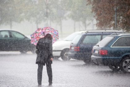 Cod galben de furtuni în 27 de județe: ANM avertizează asupra vântului puternic și vijeliilor – Prognoza meteo pentru București