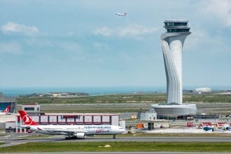 Țara în care nefolosirea centurii de siguranță până la oprirea completă a avionului atrage amenzi drastice