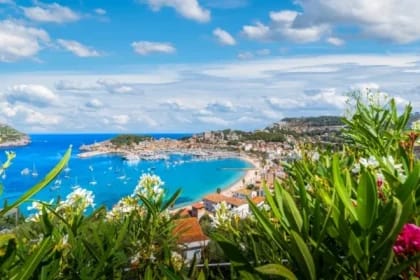 Un bărbat a cheltuit într-o singură vacanță cât 10.000 de turiști împreună: suma colosală investită în sejurul său extravagant
