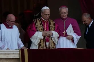 Papa Leon al XIV-lea se înfățișează lumii și va rosti rugăciunea tradițională la balconul Bazilicii Sfântul Petru