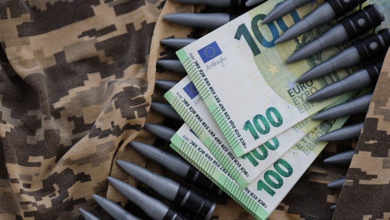 Ucraina, în criză economică severă, anunță suspendarea plăților către deținătorii de titluri de stat Ucraina, în criză economică severă, anunță suspendarea plăților către deținătorii de titluri de stat