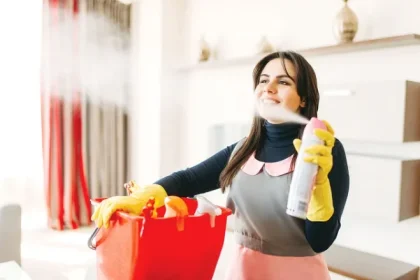 Obiecte din casă care pot declanșa alergii – câteva utilizate frecvent de doamne