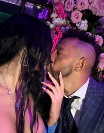 Kamara, iubit model! Gesturile zilnice care dau de gol povestea lor de dragoste: „Suntem pe drumul nostru" - Vin clopotele de nuntă? Kamara, iubit model! Gesturile zilnice care dau de gol povestea lor de dragoste: „Suntem pe drumul nostru” – Vin clopotele de nuntă?