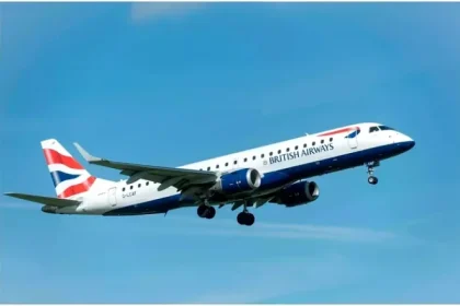 Însoțitor de zbor surprins într-un comportament șocant la bordul unui avion spre Londra