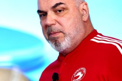 Debut dezamăgitor! Cosmin Olăroiu a ratat calificarea directă la Cupa Mondială 2026