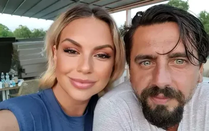Eliza Natanticu, internată în spital. Soțul ei, Cosmin, alături necontenit: „Nu vă speriați, epuizarea poate să vă aducă aici Eliza Natanticu, internată în spital. Soțul ei, Cosmin, alături necontenit: „Nu vă speriați, epuizarea poate să vă aducă aici