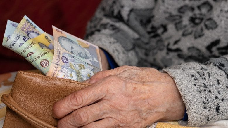 Pensia medie lunară a crescut cu peste 20% în primul trimestru, ajungând la 2.916 lei