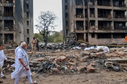 Salvatorii continuă căutările disperate în Ahmedabad după prăbușirea avionului Air India; Modi: „Scena dezastrului este sfâșietoare