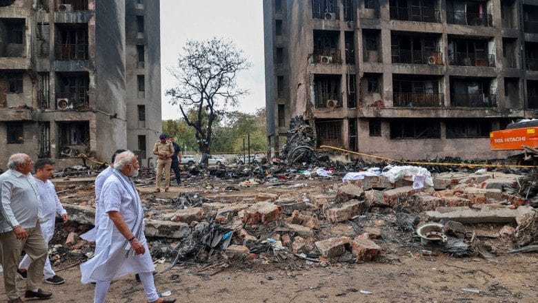 Salvatorii continuă căutările disperate în Ahmedabad după prăbușirea avionului Air India; Modi: „Scena dezastrului este sfâșietoare