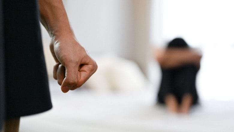 Polițiștii au intervenit în aproape 50.000 de cazuri de violență domestică în primele cinci luni ale anului