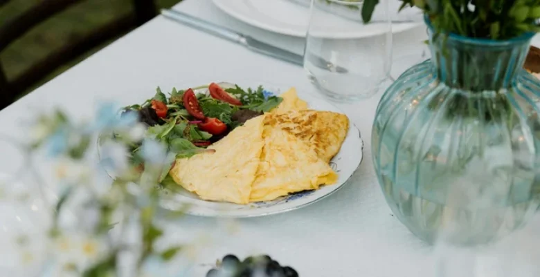 De ce să pui un cub de gheață în tigaie când prepari omletă: secretul restaurantelor de top