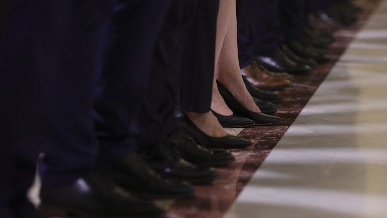 De ce Guvernul Bolojan are doar două femei ministru? Explicații de la PNL, PSD și UDMR despre egalitatea de gen în politica românească