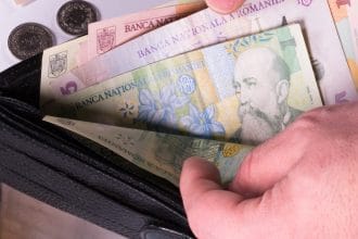 Val de scumpiri de la 1 august: Cât vor crește prețurile pentru români după majorarea TVA