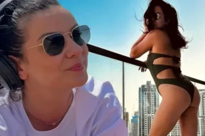 Anca Dinicu dezvăluie cine are grijă de băiețelul ei în timpul filmărilor pentru „The Ticket” și vorbește sincer despre provocările maternității și carierei: „Mai am de dat jos 10 kilograme