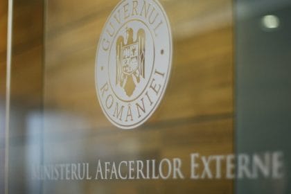 Românii care călătoresc în Franța, avertizați de MAE asupra unor riscuri importante