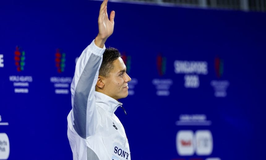 David Popovici se întoarce în România, după performanța sa mondială unică la natație! Motivul retragerii de la cursa de 50 m