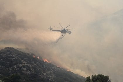Alertă maximă de incendii miercuri în multiple regiuni din Grecia