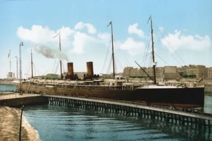 Tragedie navală cumplită: Copiii și femeile abandonați să moară după atac brutal