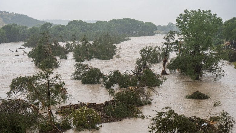 Furtuna tropicală Chantal lovește estul SUA: risc crescut de viituri, populația în alertă maximă