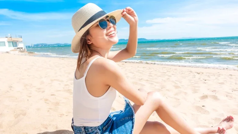 Tot ce trebuie să știi despre arsurile de vară: prevenire eficientă și pași esențiali în caz de apariție