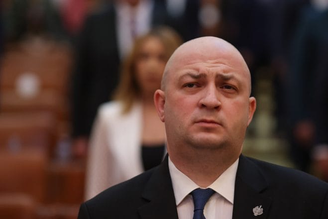 Deputatul Vexler renunță la Ordinul Național pentru Merit în semn de protest față de acțiunile președintelui Nicușor Dan privind legislația anti-extremism Deputatul Vexler renunță la Ordinul Național pentru Merit în semn de protest față de acțiunile președintelui Nicușor Dan privind legislația anti-extremism