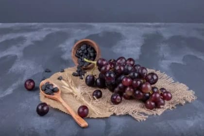 Un român a făcut avere dintr-un fruct banal: cât costă o caserolă de 500 de grame