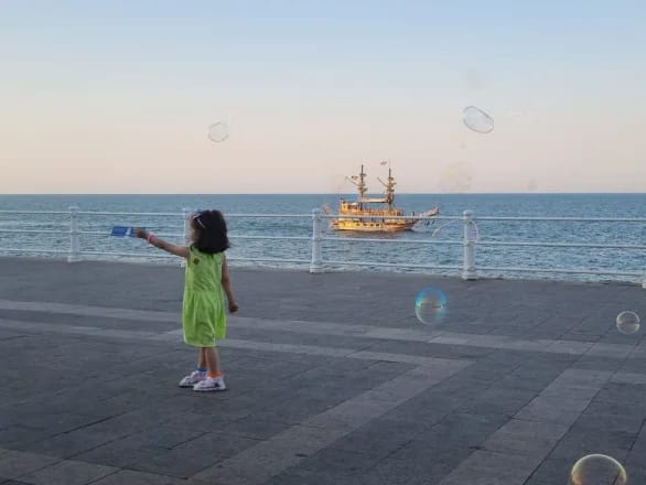 Povești incredibile din Portul Turistic Tomis: întâlniri surprinzătoare cu Gheorghe Dinică, Marin Moraru și Radu Beligan