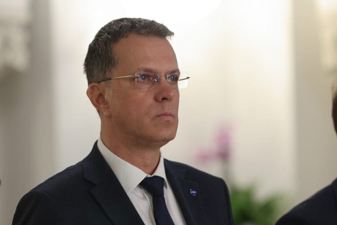 Moşteanu respinge serviciul militar obligatoriu: „România are nevoie de o armată profesionalizată