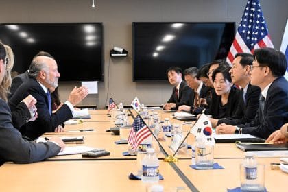 Sud-coreenii se pregătesc intens pentru negocierile cu Trump prin jocuri de rol și mesaje clare