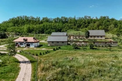 Un fost grajd din Cluj transformat într-o reședință boemă spectaculoasă atrage atenția presei americane, valoarea sa fiind uriașă