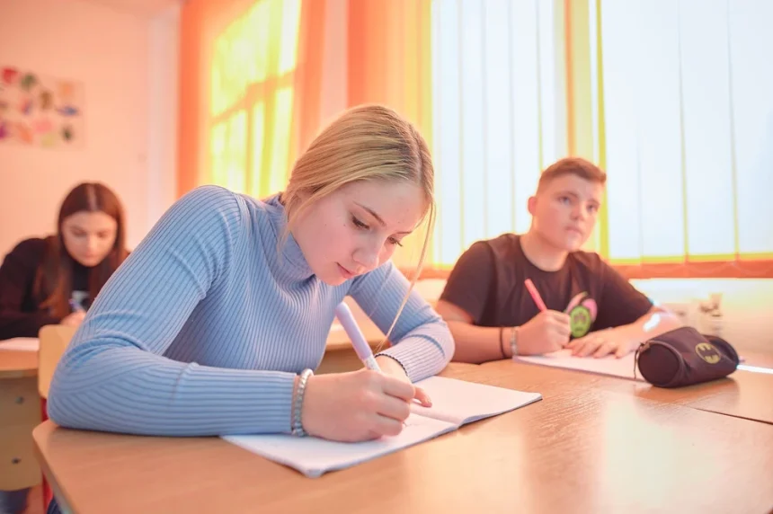 Bac 2025, sesiunea de toamnă: Startul celei de-a doua etape a examenului astăzi