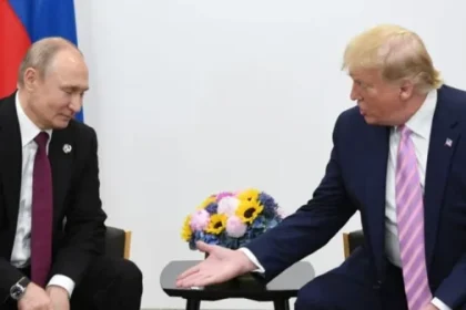 Bloomberg: Trump a discutat cu aliații posibile cedări teritoriale în negocierile de pace cu Rusia