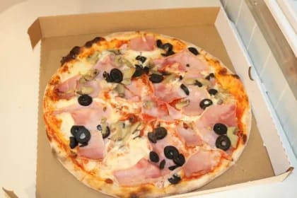 Măsurile de austeritate transformă încet o pizzerie: nu din lene sau greșeli, ci sufocată de costuri tot mai mari