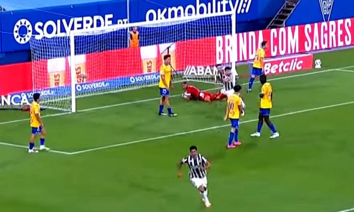 Șocant! Nota impresionantă primită de Ianis Stoica la debutul său în Portugalia Șocant! Nota impresionantă primită de Ianis Stoica la debutul său în Portugalia