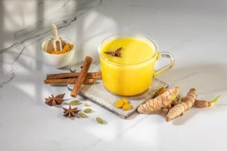 16 remedii naturiste eficiente care îți calmează rapid tusea