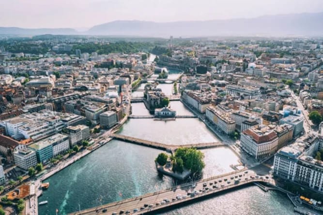 Oraș european important adoptă transportul public gratuit: motivele care stau la baza deciziei