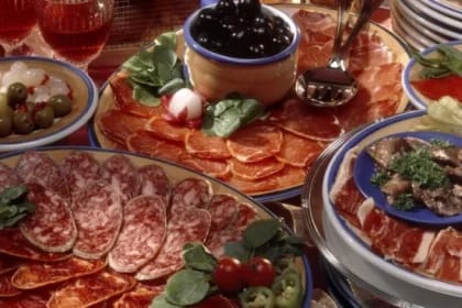 Pâinea îngrașă, dar alte alimente dăunează mult mai grav sănătății românilor