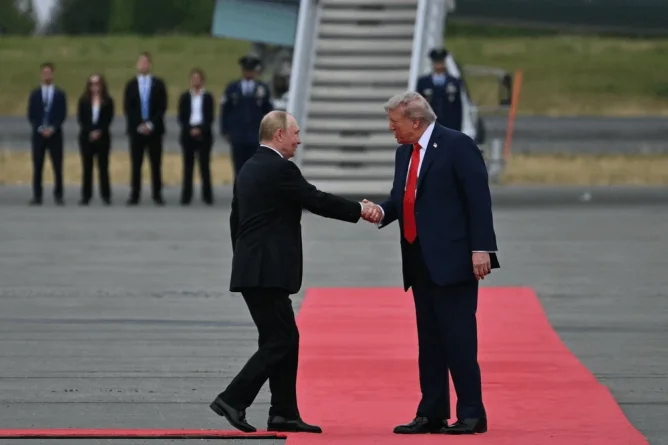 Summitul Putin-Trump în Alaska: Fostul agent KGB dezvăluie arta manipulării narcisistului