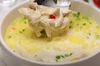 Trucul secret din ciorba rădăuțeană pentru o textură grasă, cremoasă și gust ca la restaurant