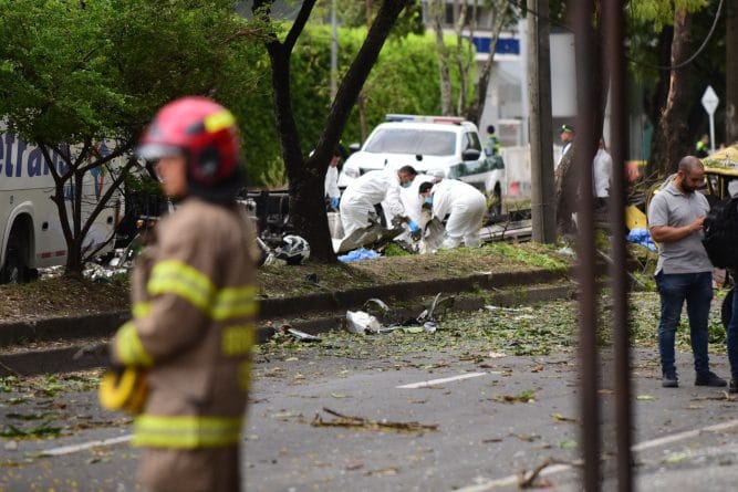 Cel puțin 14 morți și zeci de răniți în două atacuri violente ale grupărilor armate din Columbia