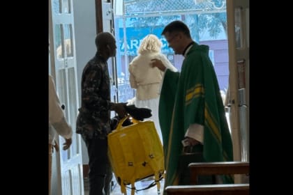 Francisc Doboş, mesaj ironic după apelul AUR de a refuza livratorii străini: „Un dac neaoş din Nigeria a venit să se spovedească