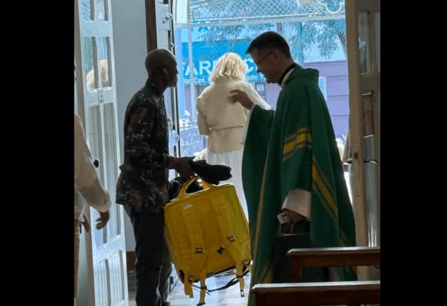 Francisc Doboş, mesaj ironic după apelul AUR de a refuza livratorii străini: „Un dac neaoş din Nigeria a venit să se spovedească