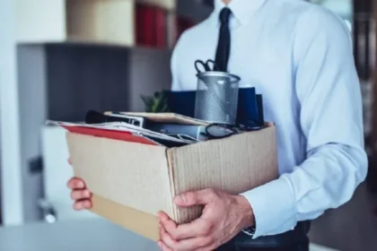 Tăvălugul concedierilor a început: care sunt domeniile afectate și cum pot reacționa angajații, conform specialiștilor