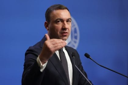 Ministrul Bogdan Ivan garantează că prețul gazelor rămâne stabil și dezvăluie planul pentru reducerea costului energiei electrice