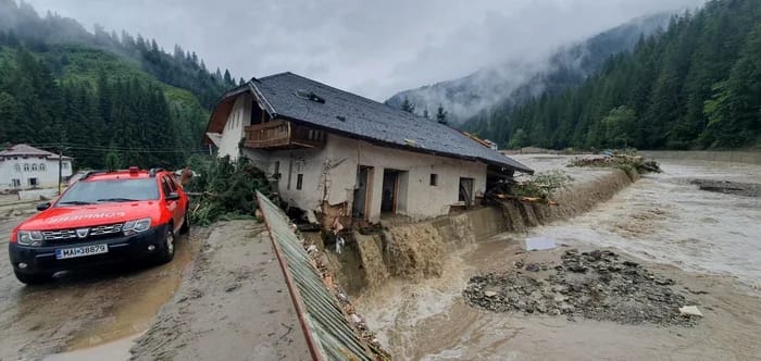 Familia din Suceava a primit cea mai mare despăgubire acordată pentru o locuință distrusă de inundații