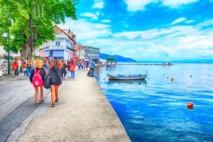 Un român denunță discriminarea în Grecia: „S-au cam săturat de noi” pe o insulă foarte populară